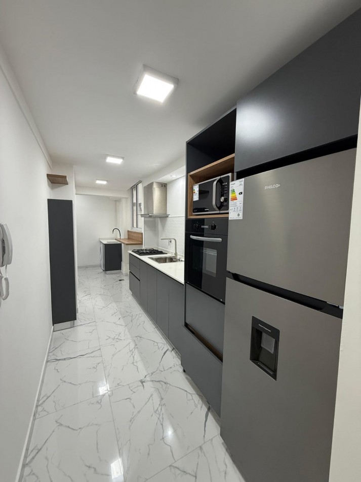 DEPARTAMENTO 2 AMB CON  DEPENDENCIA, BALCON, RECICLADO A NUEVO EN ALDREY, VENDE Y PERMUTA. OPCION DE COCHERA