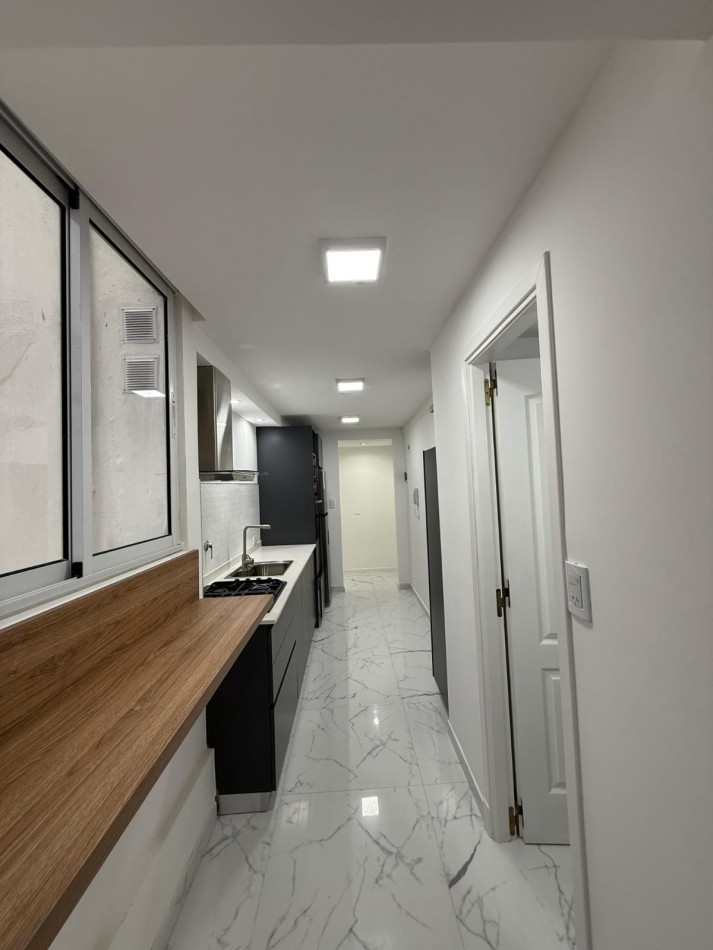 DEPARTAMENTO 2 AMB CON  DEPENDENCIA, BALCON, RECICLADO A NUEVO EN ALDREY, VENDE Y PERMUTA. OPCION DE COCHERA