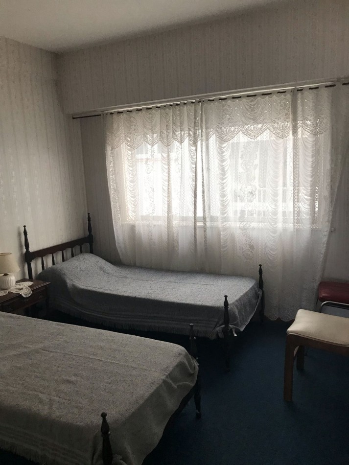 DEPARTAMENTO 4 AMBIENTES A LA CALLE CON BALCON SALIENTE. APTO CREDITO