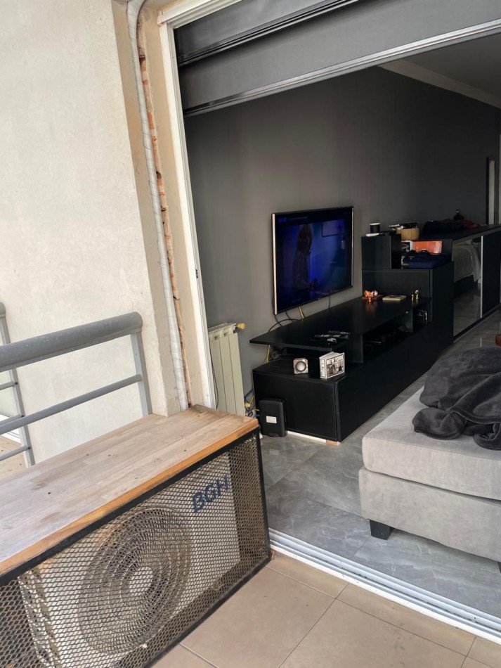 DEPARTAMENTO 1 AMB MODERNO CON BALCON A LA CALLE