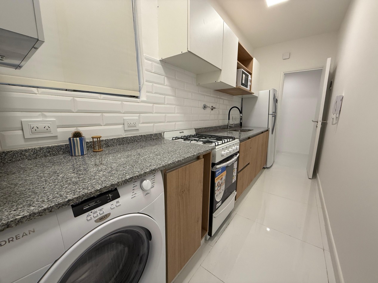 DEPARTAMENTO 2 AMBIENTES AL CONTRAFRENTE ABIERTO CON DEPENDENCIA EN PLAZA COLON. VENDE Y PERMUTA