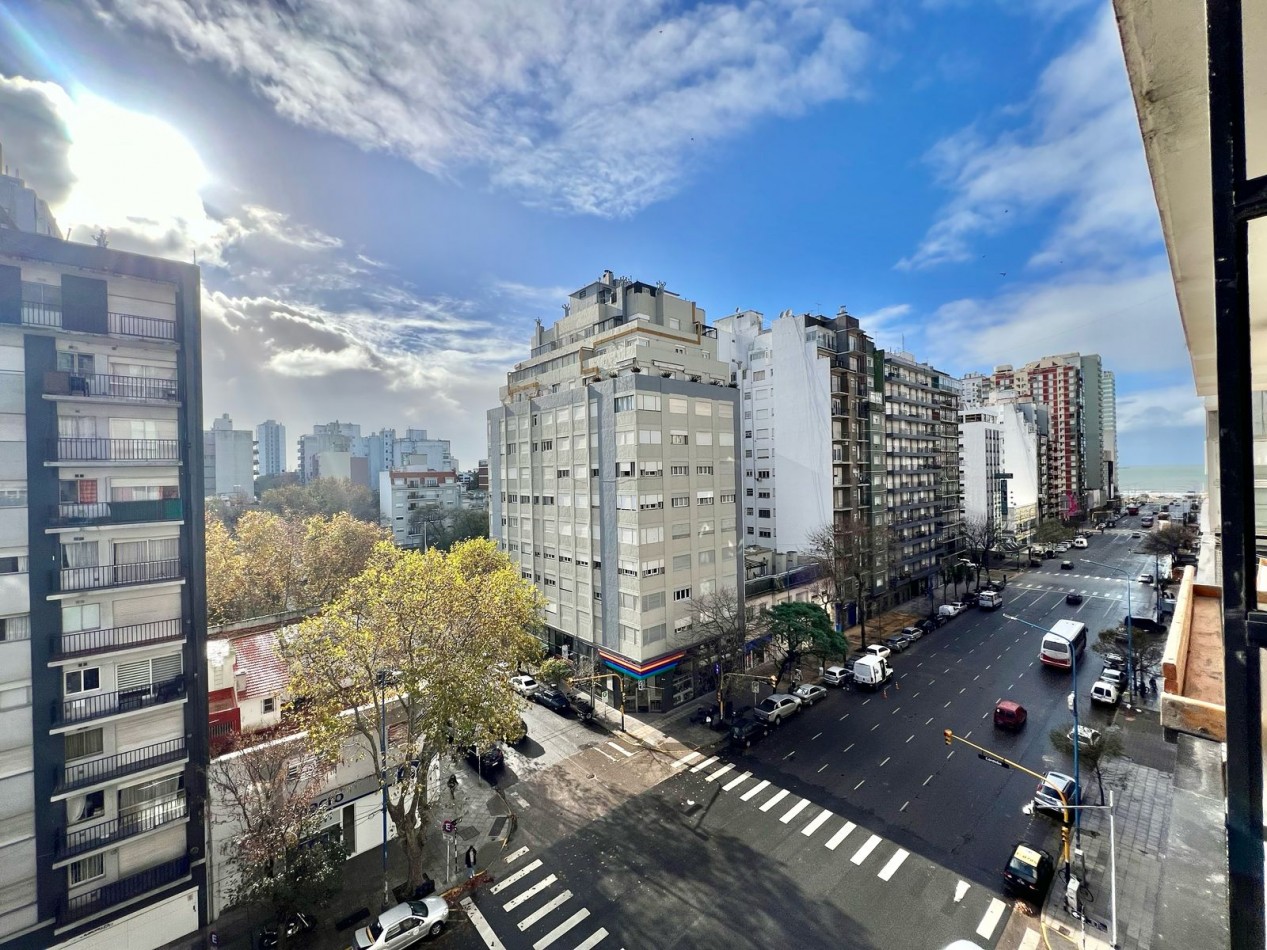 DEPARTAMENTO 2 AMBIENTES EXTERNO CON BALCON SOBRE CALLE CORDOBA Y AV. LURO