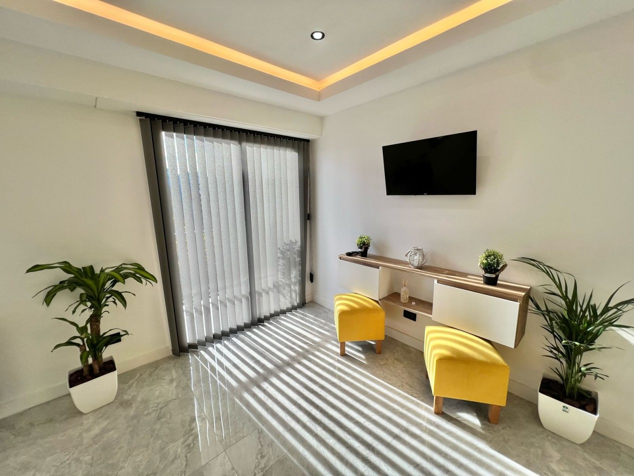 DEPARTAMENTO 2 AMBIENTES EXTERNO CON BALCON SOBRE CALLE CORDOBA Y AV. LURO