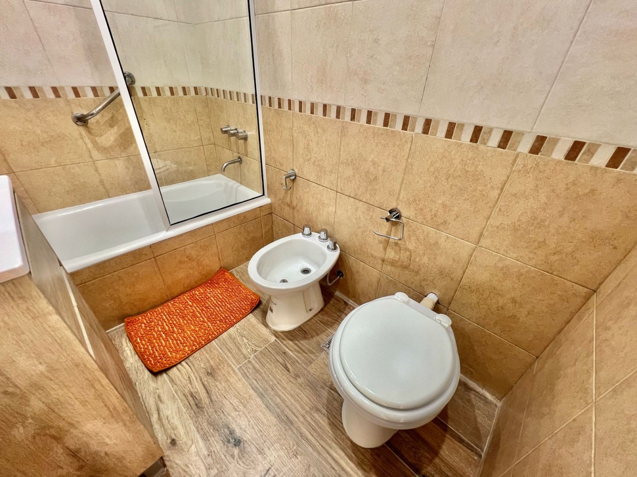DEPARTAMENTO 2 AMBIENTES EXTERNO CON BALCON SOBRE CALLE CORDOBA Y AV. LURO