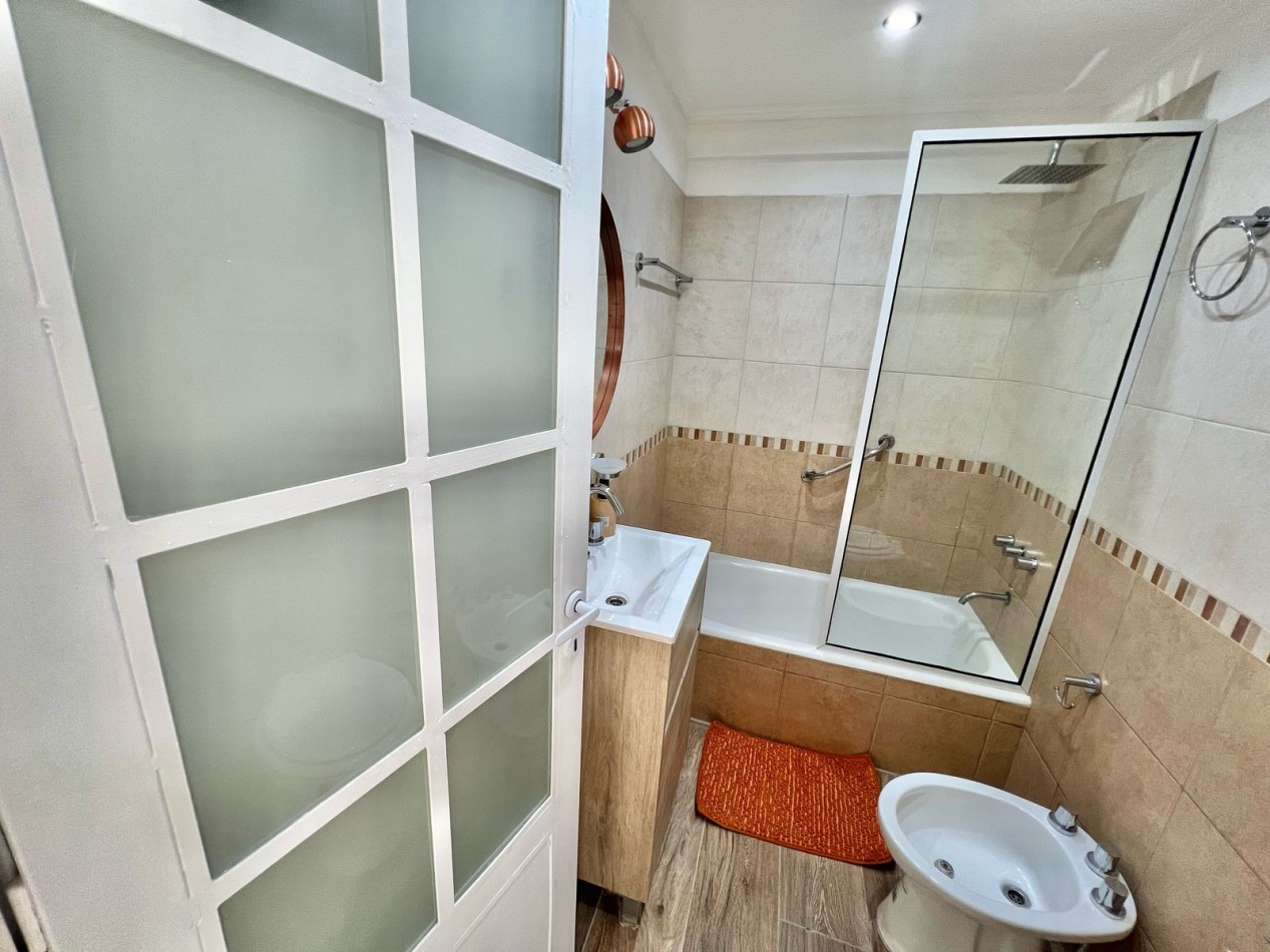 DEPARTAMENTO 2 AMBIENTES EXTERNO CON BALCON SOBRE CALLE CORDOBA Y AV. LURO