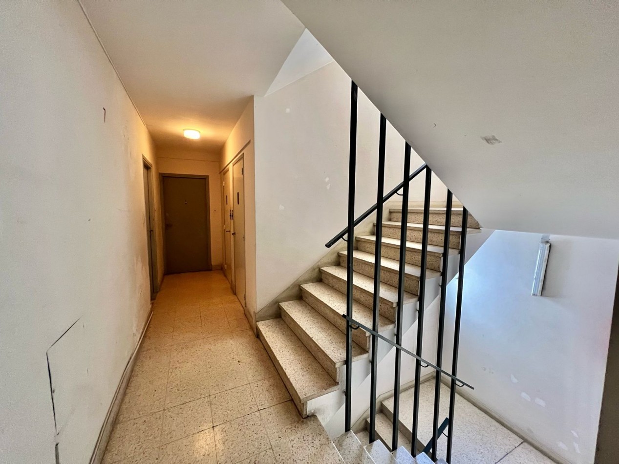 DEPARTAMENTO 2 AMBIENTES EXTERNO CON BALCON SOBRE CALLE CORDOBA Y AV. LURO