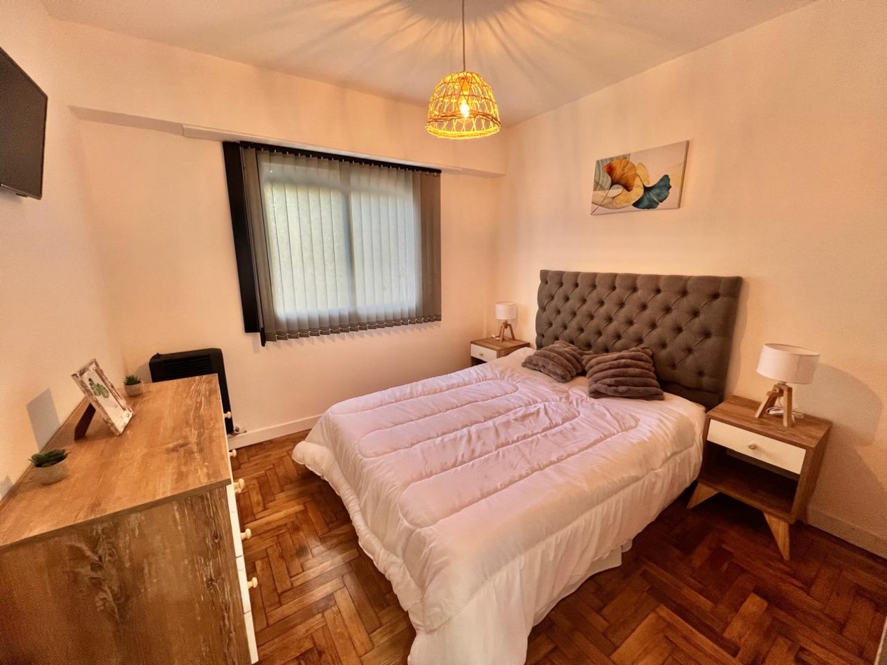 DEPARTAMENTO 2 AMB CON BALCON SALIENTE A LA CALLE Y VISTA LATERAL AL MAR