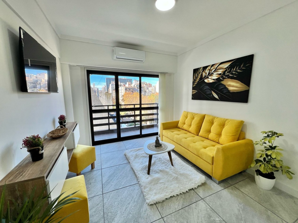 DEPARTAMENTO 5 AMBIENTES AL FRENTE CON BALCON SALIENTE Y COCHERA EN LA PERLA