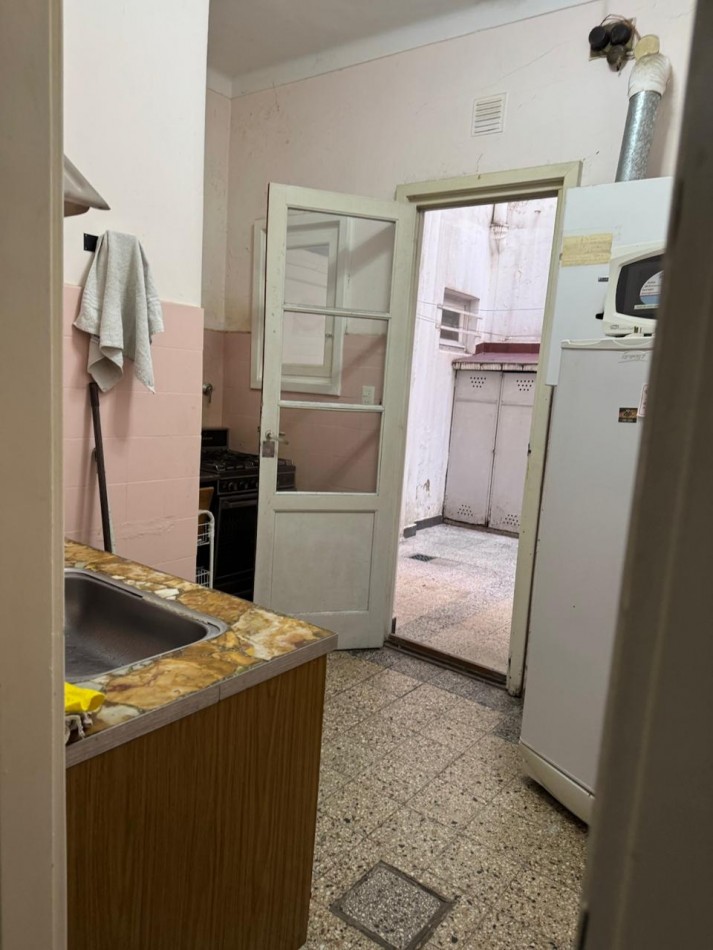 PH DE 3 AMB EN PLANTA BAJA AL FRENTE CON PATIO EN CHAUVIN. APTO CREDITO