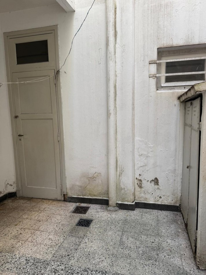 PH DE 3 AMB EN PLANTA BAJA AL FRENTE CON PATIO EN CHAUVIN. APTO CREDITO