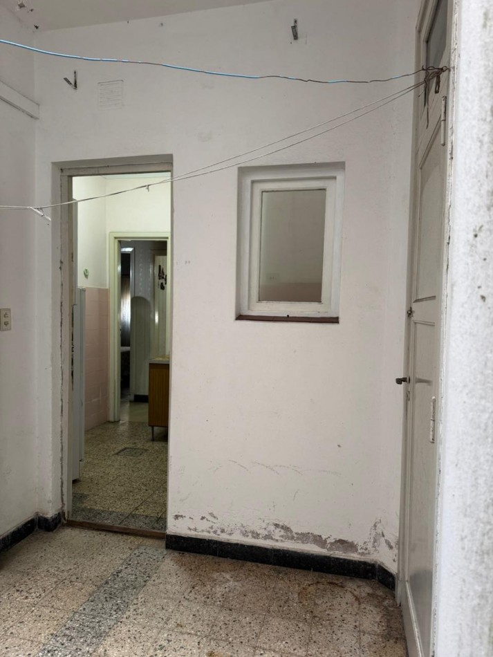 PH DE 3 AMB EN PLANTA BAJA AL FRENTE CON PATIO EN CHAUVIN. APTO CREDITO