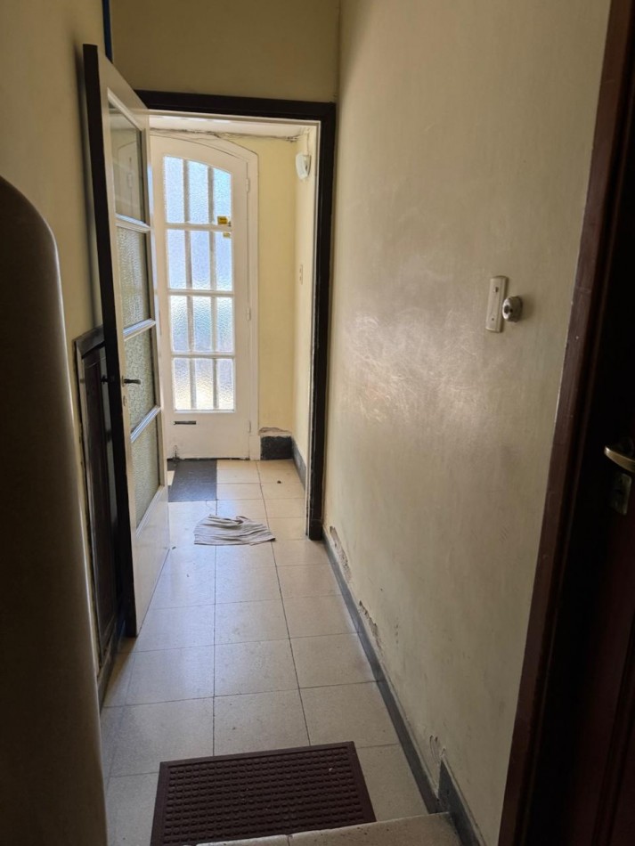 PH DE 3 AMB EN PLANTA BAJA AL FRENTE CON PATIO EN CHAUVIN. APTO CREDITO
