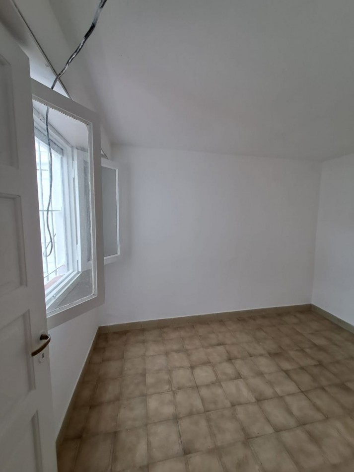 CHALET EN PH DE 4 AMBIENTES  CON GARAJE MAS TROTADORA Y PATIO EN PARQUE LURO
