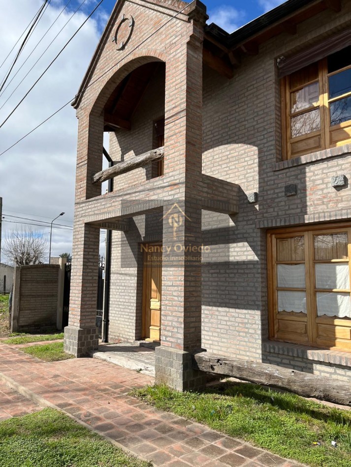 CASA 4 AMBIENTES CON CON PARQUE EN AYACUCHO