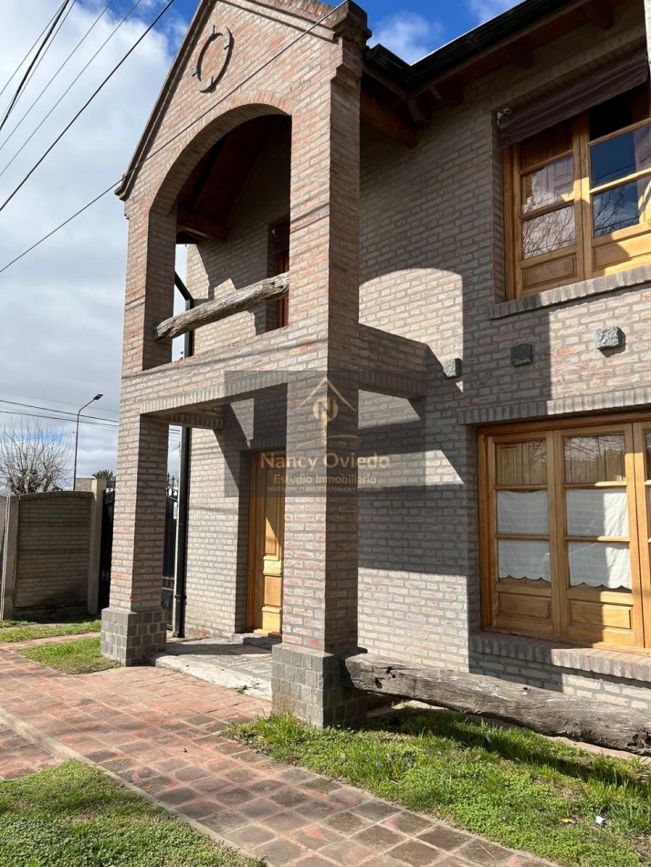 CASA 4 AMBIENTES CON CON PARQUE EN AYACUCHO