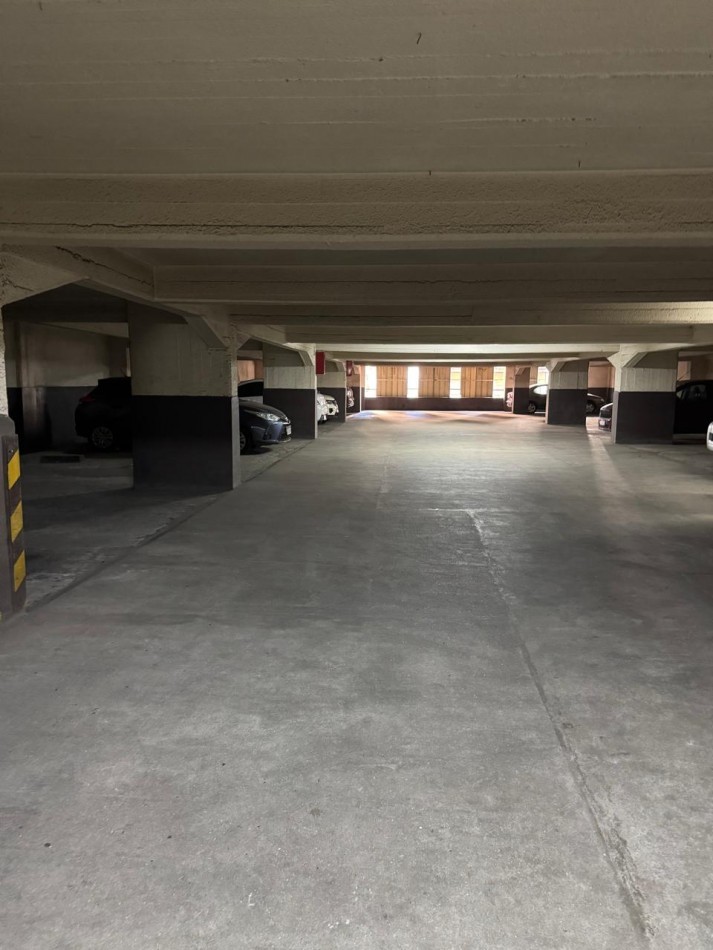 DEPARTAMENTO DE 1 AMBIENTE CON BALCON A LA CALLE Y COCHERA E EN EL CENTRO. APTO CREDITO
