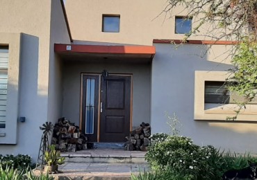 CASA QUINTA DE 4 AMBIENTES CON PARQUE, PARRILLA Y PISCINA EN MERLO, SAN LUIS