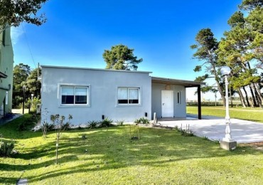 CASA 4 AMBIENTES EN COUNTRY COSTA DEL SOL, CERCA DE LA PLAYA EN MAR CHIQUITA. APTO CREDITO, PERMUTA Y FINANCIA