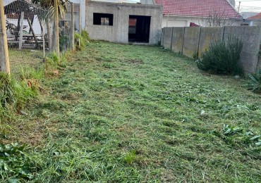 LOTE DE 246M2 CON LOZA Y PLANO APROBADO, A 20 CUADRAS DE PLAYA PUNTA MOGOTES, APTO CREDITO