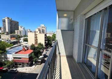DEPARTAMENTO 3 AMBIENTES A LA CALLE CON BALCON SALIENTE