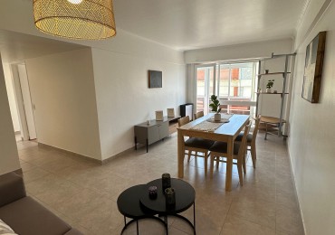 DEPARTAMENTO 3 AMB A LA CALLE CON BALCON SALIENTE, CORRIDO Y CUBIERTO CON COCHERA Y BAULERA